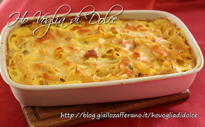 Pasta al forno con besciamella, salsiccia e zafferano, ricetta gustosa Pasta al forno con besciamella, salsiccia e zafferano, ricetta gustosa
