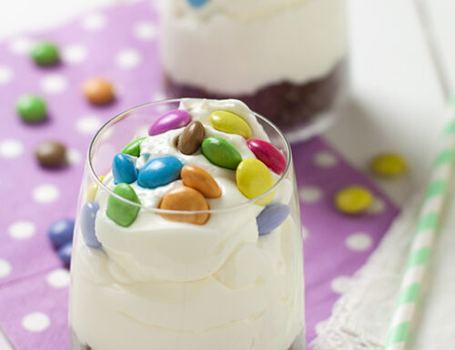 Bicchierini di Cheesecake con Smarties