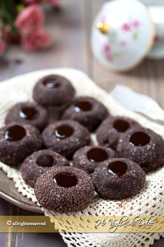 chocolate-thumbprint-cookies-ricetta-martha-stewart-biscotti-cioccolato