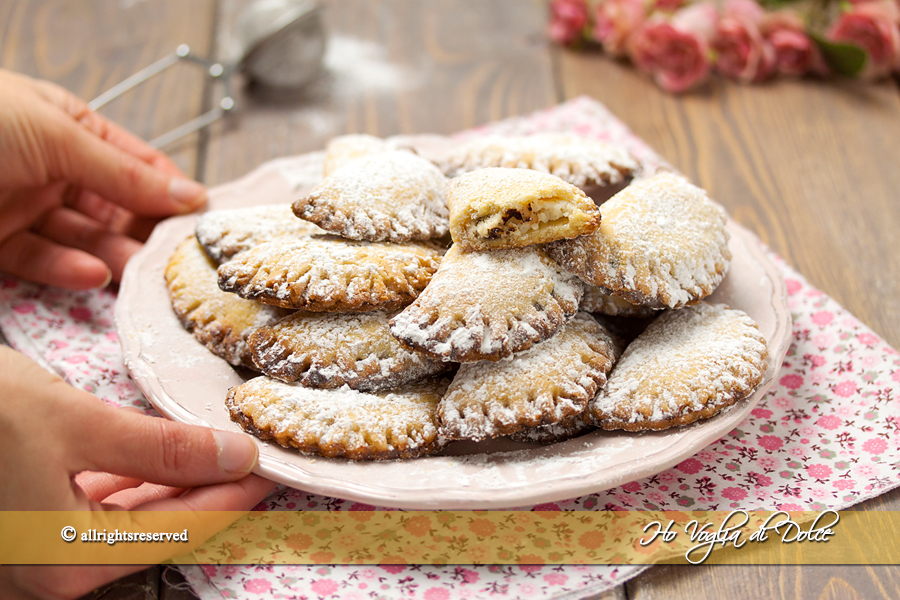 Ravioli dolci al forno con ricotta e cioccolato ricetta | Ho Voglia di Dolce