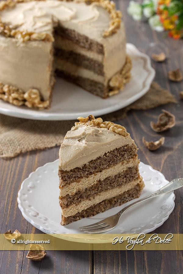 Torta di noci con crema al mascarpone e caffè ricetta | Ho Voglia di Dolce