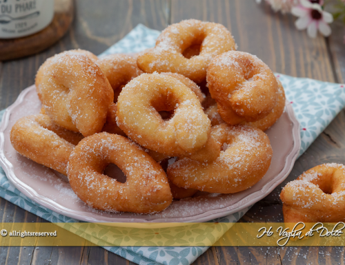 Zeppole di Carnevale senza lievitazione