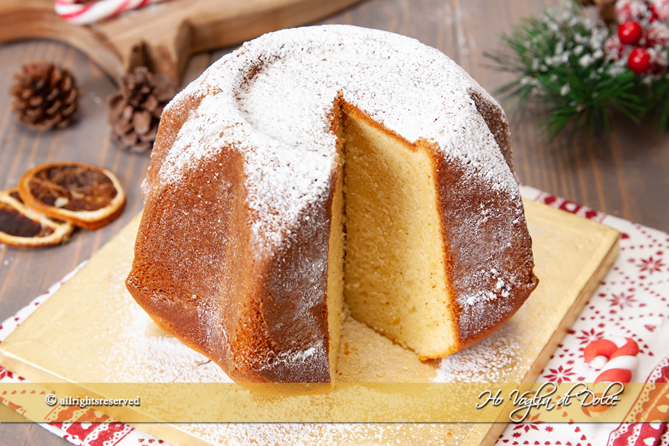 Torta Pandoro senza lievitazione in 5 minuti ricetta | Ho Voglia di Dolce