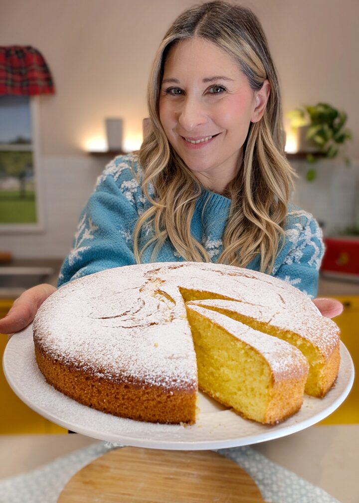 Scopri come preparare una torta soffice allo yogurt, leggera e senza burro. La ricetta facile che conquisterà tutti