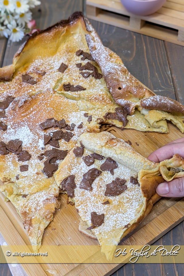 Pancake al forno gigante o Dutch Baby Pancake è un mix tra un pancake gigante e una crepe, ecco la ricetta facile da fare in 5 minuti nel frullatore