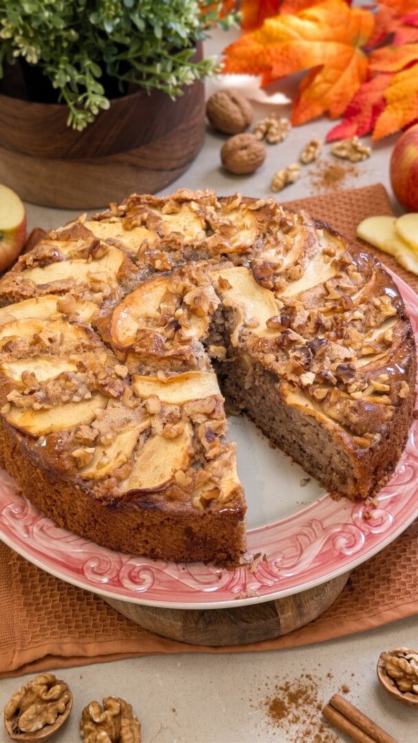 Torta di mele e noci morbida e soffice | Ricetta facile